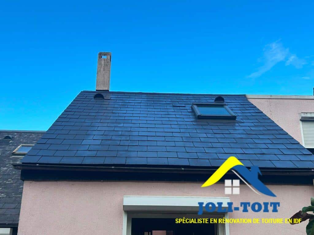 Toiture-en-fibrociment-apres-renovation-a-Cergy-1024x768